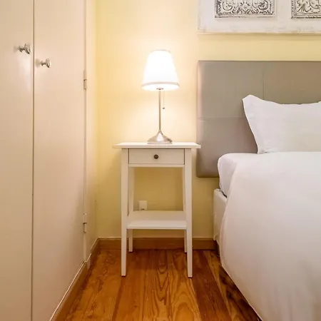 Guestready - Cosy Near Santa Justa Lift * リスボン