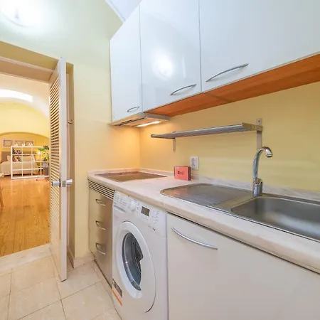 Guestready - Cosy Near Santa Justa Lift * リスボン