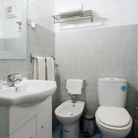 Guestready - Cosy Studio Near Santa Justa Lift 리스본